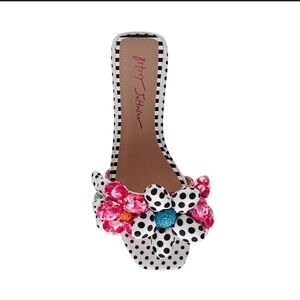 New Betsey Johnson Emelia Flat Sandals